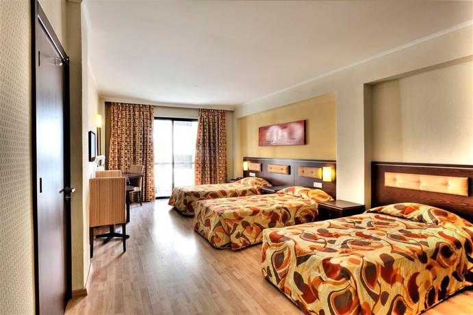 Imagen general del Hotel Livadhiotis City. Foto 7