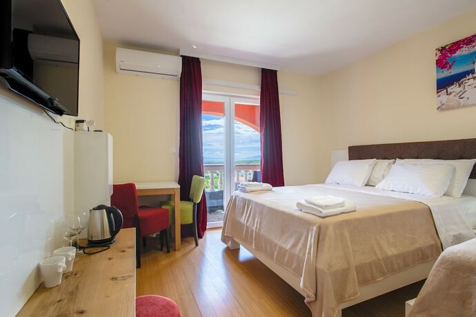 Imagen de la habitación del Hotel Livadic. Foto 14