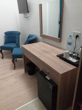 Imagen de la habitación del Hotel Livana. Foto 12