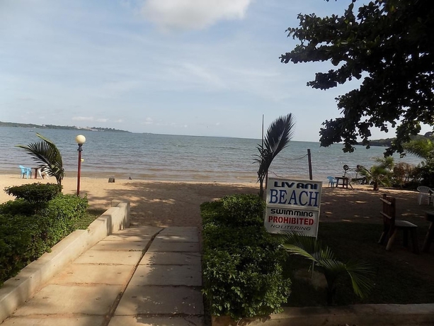 Imagen de los exteriores del Hotel Livani Beach Motel. Foto 9
