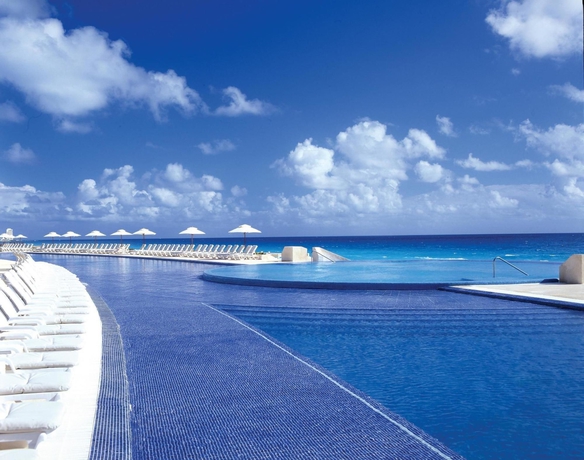 Imagen de los exteriores del Hotel Live Aqua Beach Resort Cancún - Adults Only - All Inclusive. Foto 14