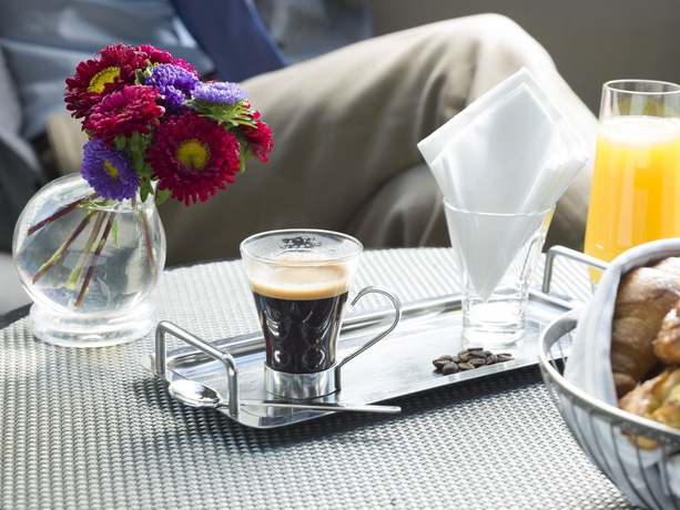 Imagen del bar/restaurante del Hotel Live Aqua Ciudad De México Bosques De Las Lomas. Foto 5