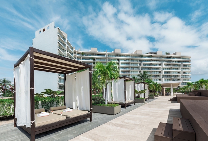 Imagen de la habitación del Hotel Live Aqua Private Residences Vallarta. Foto 10