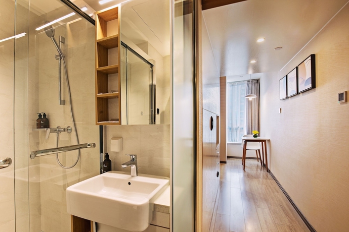 Imagen de la habitación del Hotel Livefortuna. Foto 3