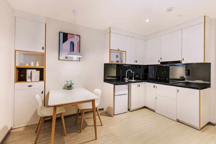 Imagen de la habitación del Hotel Livefortuna. Foto 15