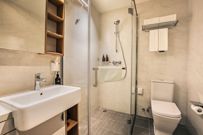 Imagen de la habitación del Hotel Livefortuna. Foto 16