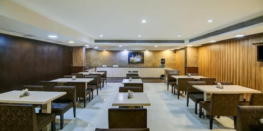 Imagen del bar/restaurante del Hotel Liveinn Style. Foto 3