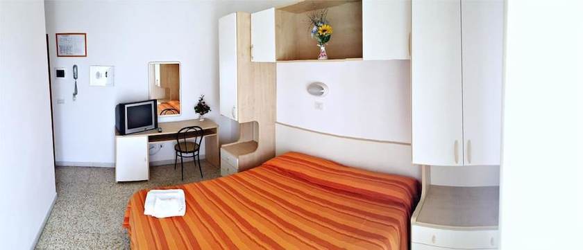 Imagen de la habitación del Hotel Lively. Foto 12