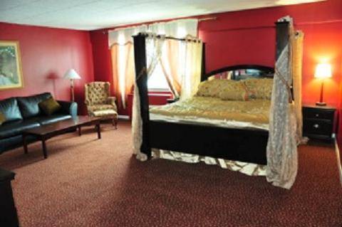 Imagen de la habitación del Hotel Lively Inn and Suites. Foto 3