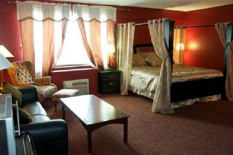 Imagen de la habitación del Hotel Lively Inn and Suites. Foto 5
