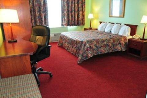 Imagen de la habitación del Hotel Lively Inn and Suites. Foto 10
