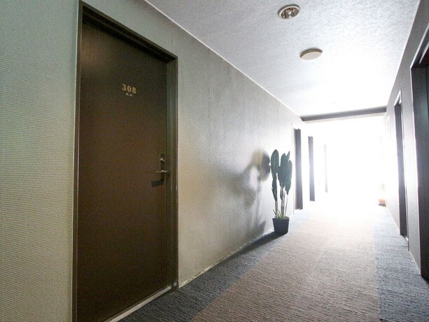 Imagen de los interiores del Hotel Livemax Chitose. Foto 31