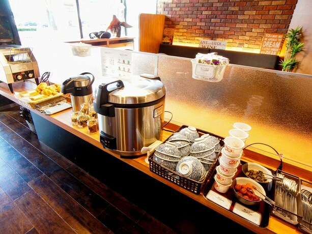 Imagen del bar/restaurante del Hotel Livemax, Hashima Ekimae. Foto 19