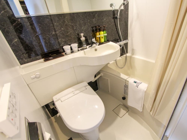 Imagen de la habitación del Hotel Livemax Osaka Honmachi. Foto 12