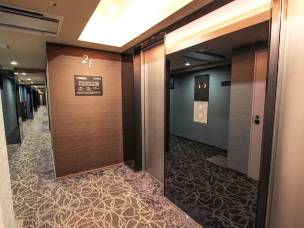 Imagen de los interiores del Hotel Livemax Osaka Honmachi. Foto 16