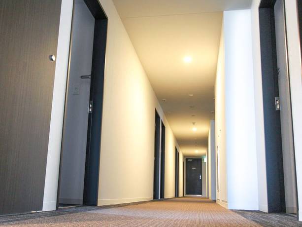 Imagen de los interiores del Hotel Livemax Osaka Kadoma. Foto 16