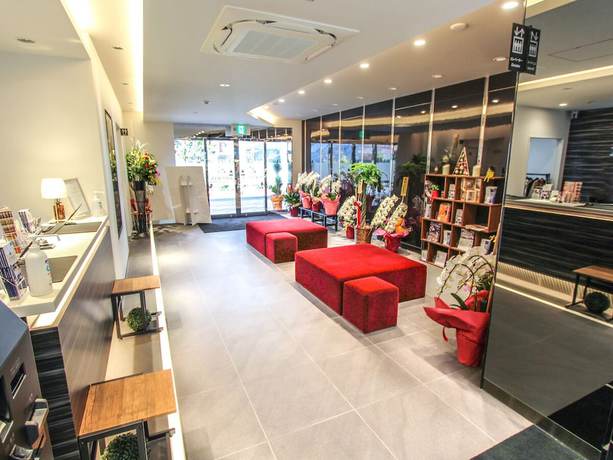 Imagen de los interiores del Hotel Livemax Osaka Kadoma. Foto 19