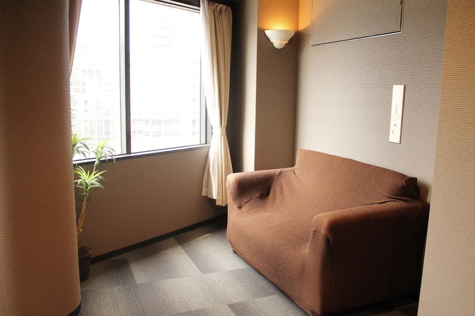 Imagen de los interiores del Hotel Livemax Otemae. Foto 17