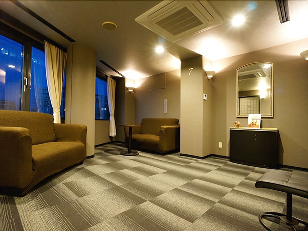 Imagen de los interiores del Hotel Livemax Otemae. Foto 19