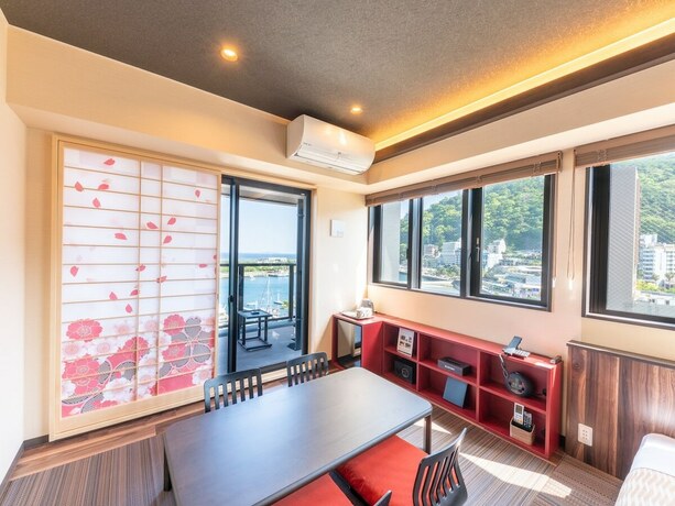 Imagen de la habitación del Hotel Livemax Resort Atami Ocean. Foto 12
