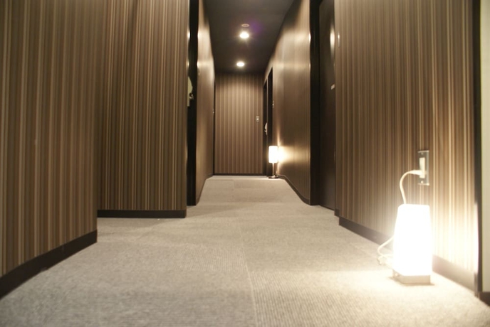 Imagen de los interiores del Hotel Livemax Shin-osaka. Foto 12