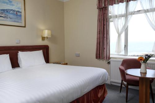 Imagen de la habitación del Hotel Livermead Cliff Hotel. Foto 13