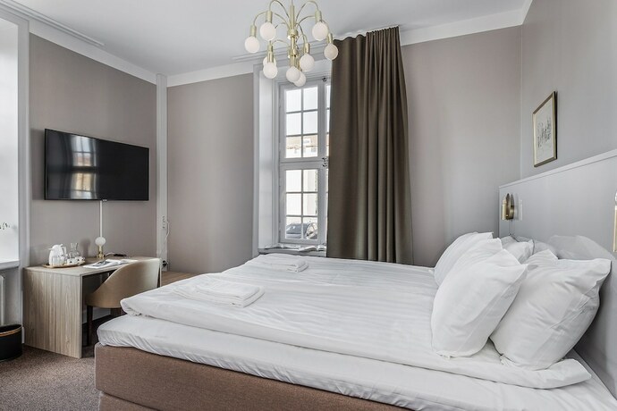 Imagen general del Hotel Livgrenadjärmässenl-Fest-Konferens. Foto 1