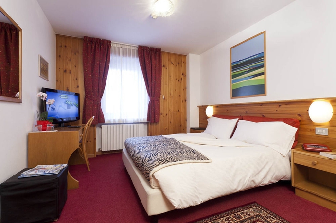 Imagen de la habitación del Hotel Livigno. Foto 4