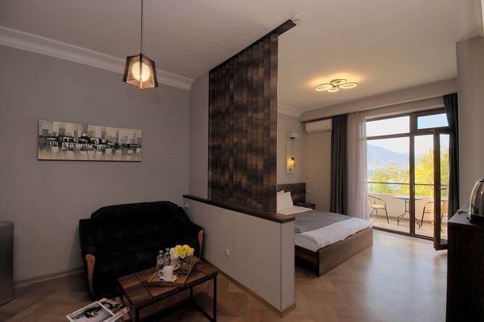 Imagen de la habitación del Hotel Livin, Tbilisi. Foto 3