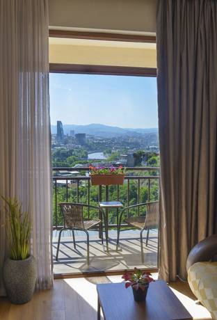 Imagen general del Hotel Livin, Tbilisi. Foto 1