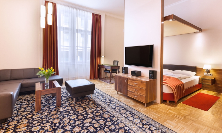 Imagen de los interiores del Hotel Living An Der Oper. Foto 13