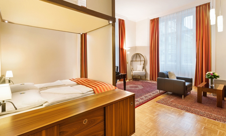 Imagen de los interiores del Hotel Living An Der Oper. Foto 14
