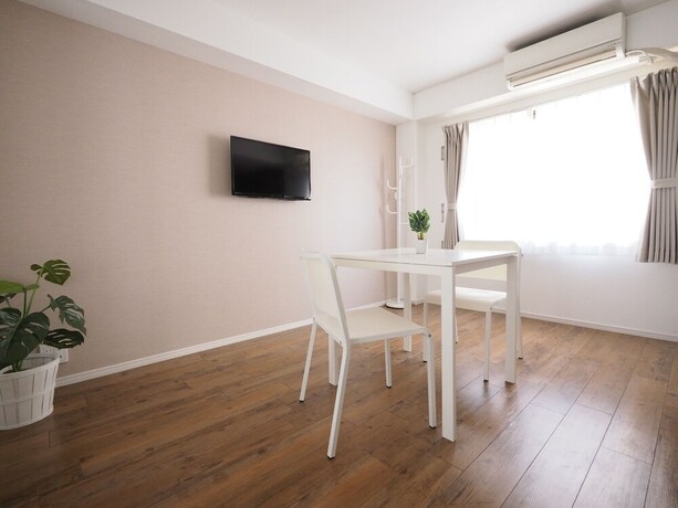 Imagen de la habitación del Hotel Living CUBE Tabata Station. Foto 27
