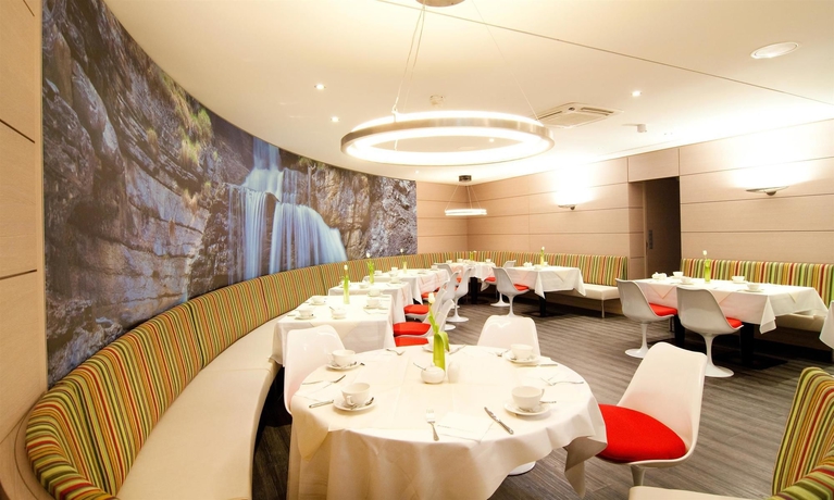 Imagen del bar/restaurante del Hotel Living Düsseldorf. Foto 2