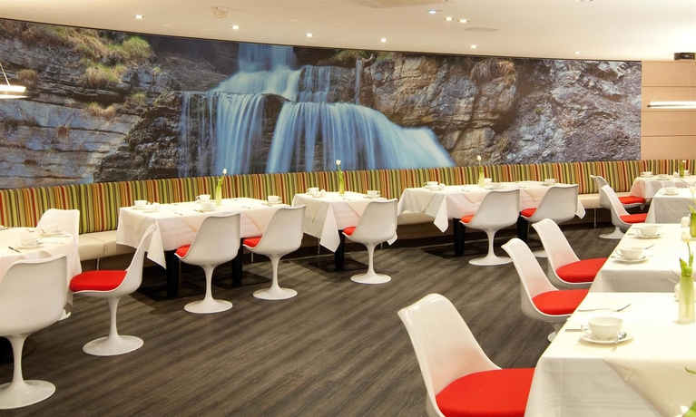 Imagen del bar/restaurante del Hotel Living Düsseldorf. Foto 5