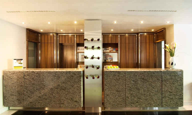 Imagen de los interiores del Hotel Living Düsseldorf. Foto 13