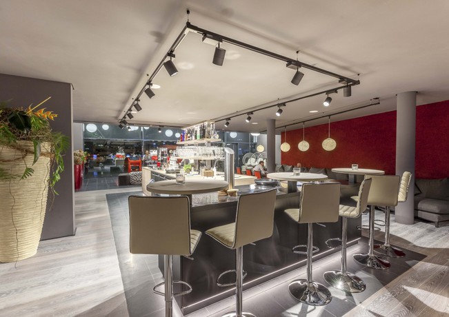 Imagen del bar/restaurante del Hotel Living Frankfurt. Foto 13