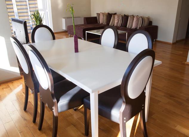 Imagen general del Hotel Living In Aparthotel. Foto 4