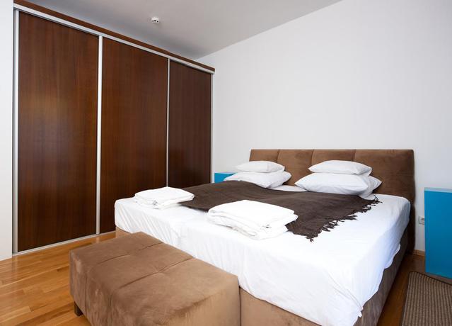 Imagen general del Hotel Living In Aparthotel. Foto 5