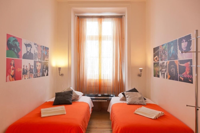 Imagen de la habitación del Hotel Living Lounge Hostel. Foto 19