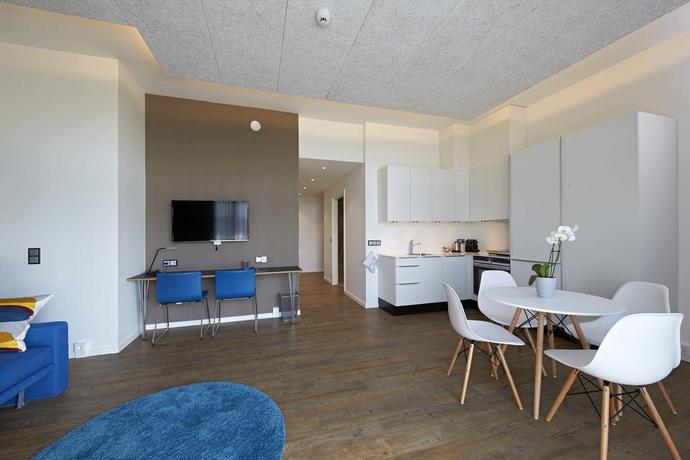 Imagen de los interiores del Hotel Living Suites. Foto 12
