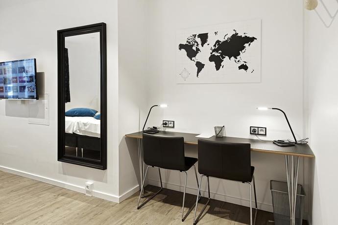 Imagen de los interiores del Hotel Living Suites. Foto 13