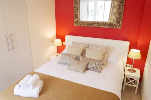 Imagen de la habitación del Hotel Living4Malaga Suites Superior. Foto 4