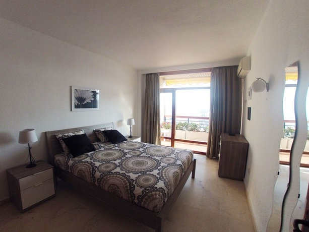 Imagen de la habitación del Hotel Living4Torremolinos. Foto 10