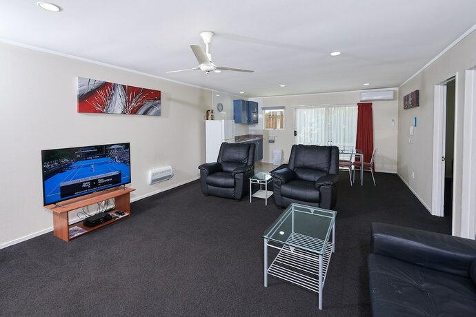 Imagen de la habitación del Hotel Livingston Motel. Foto 15