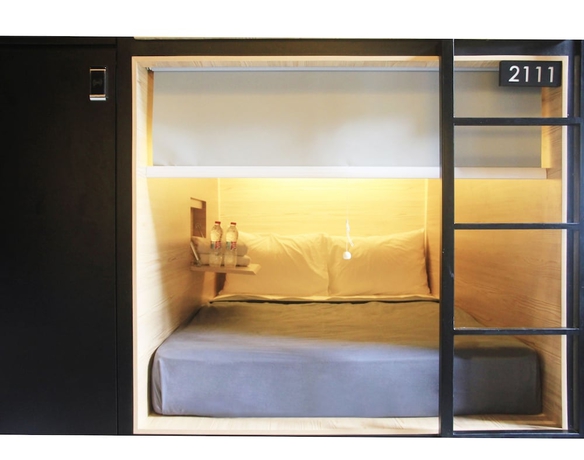 Imagen de la habitación del Hotel Livinn Hostel City Center Surabaya. Foto 7