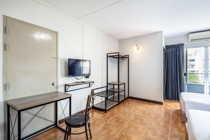 Imagen de la habitación del Hotel Livotel Express Bang Kruai. Foto 15