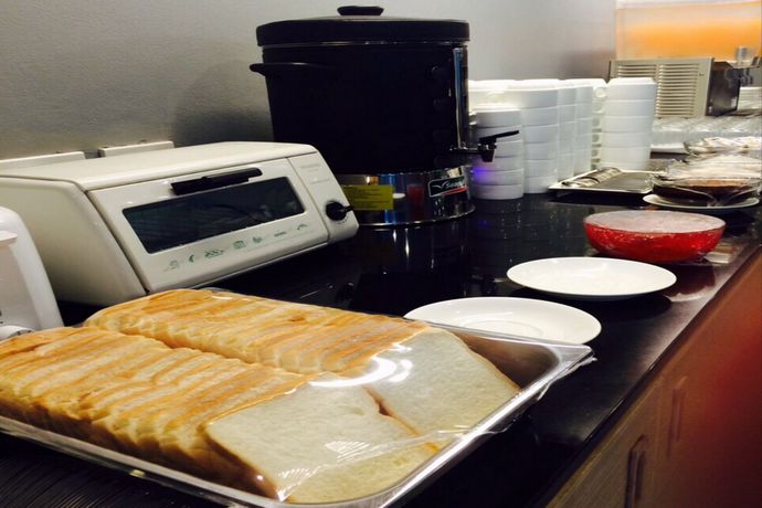 Imagen del bar/restaurante del Hotel Livotel Kaset Nawamin Bangkok. Foto 3