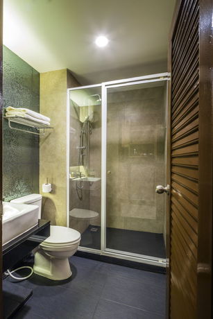 Imagen del bar/restaurante del Hotel Livotel Kaset Nawamin Bangkok. Foto 6