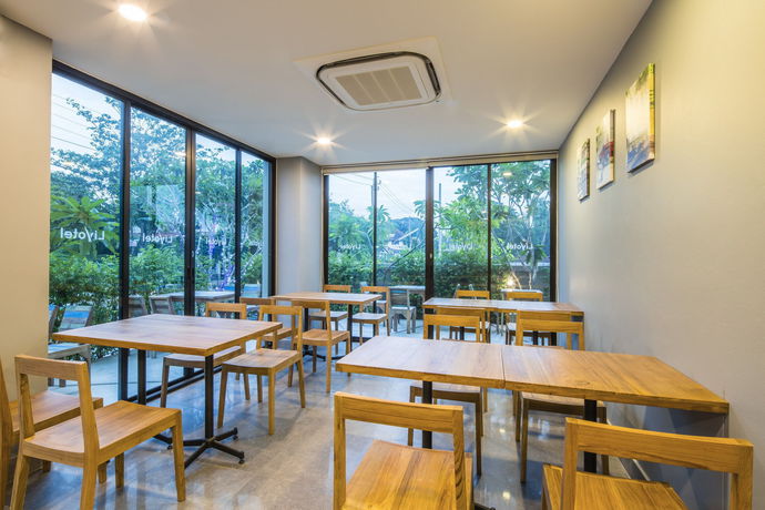 Imagen del bar/restaurante del Hotel Livotel Kaset Nawamin Bangkok. Foto 8